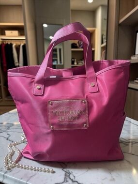 Victoria's Secret Weekender Bag Tote With Love Pink​​​
